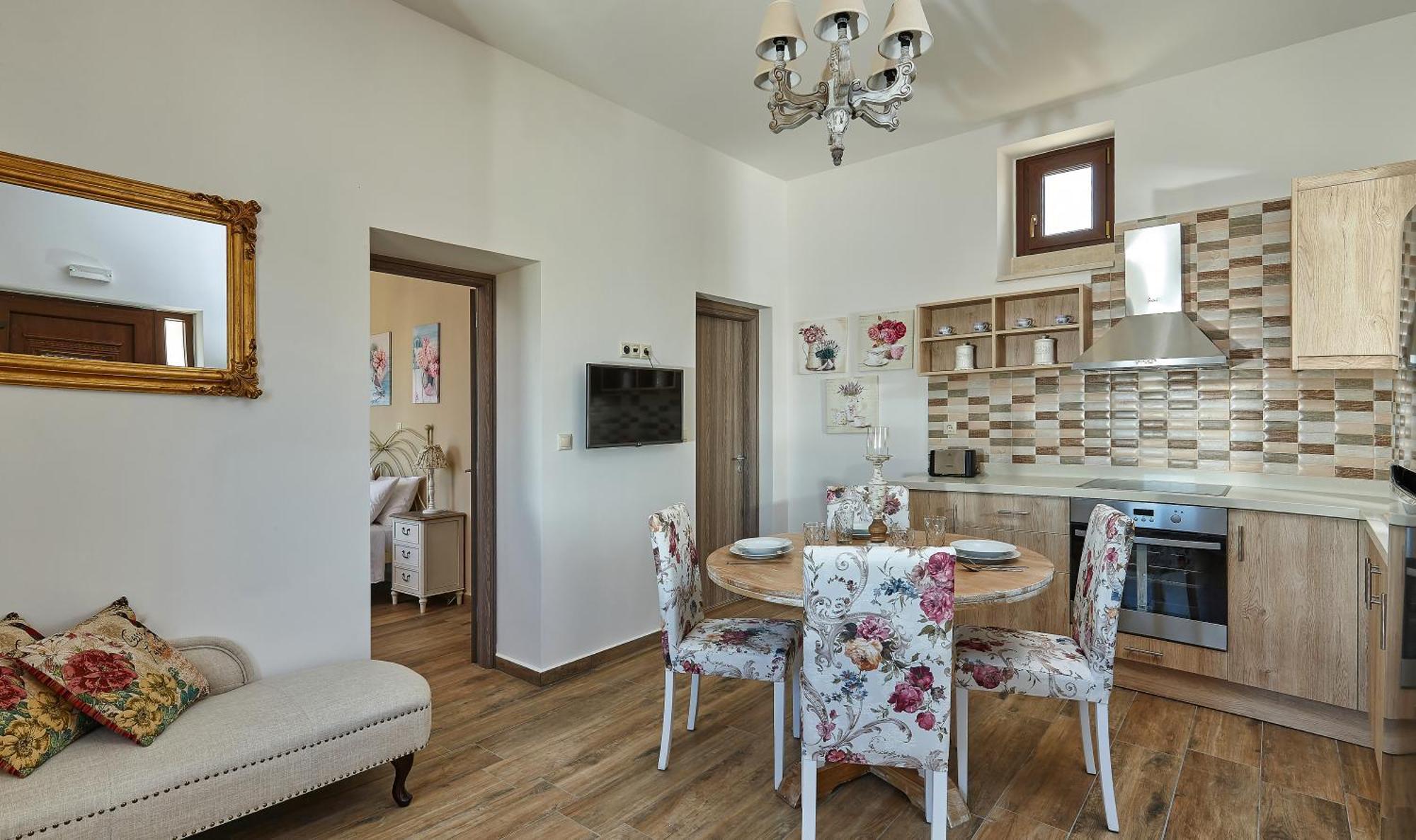 Orelia Cretan Deluxe Apartments Kamilari Luaran gambar