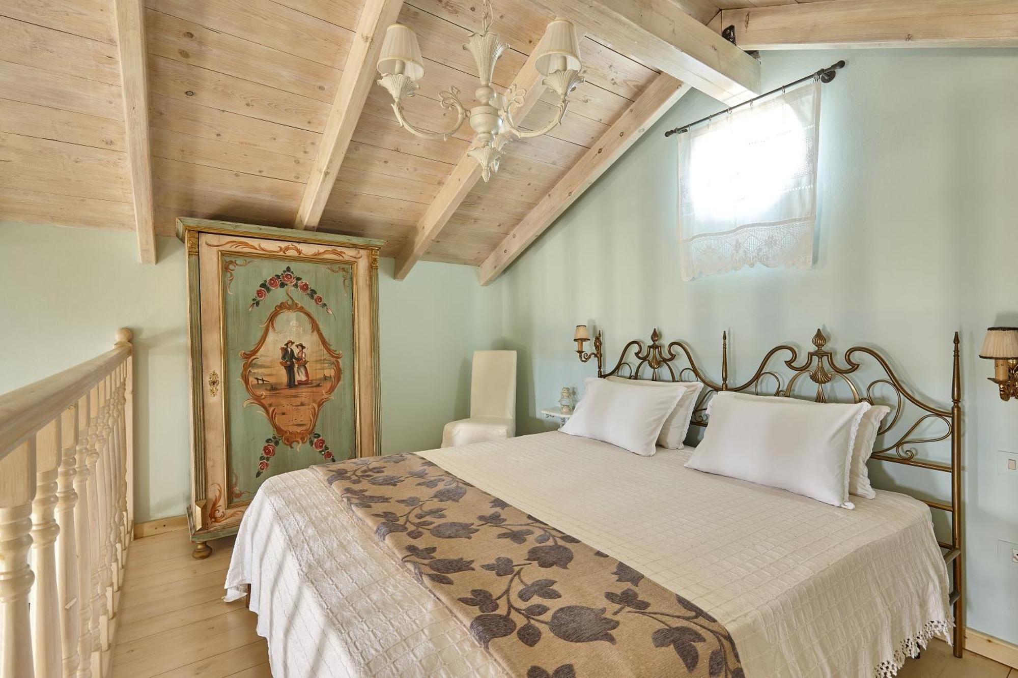 Orelia Cretan Deluxe Apartments Kamilari Luaran gambar