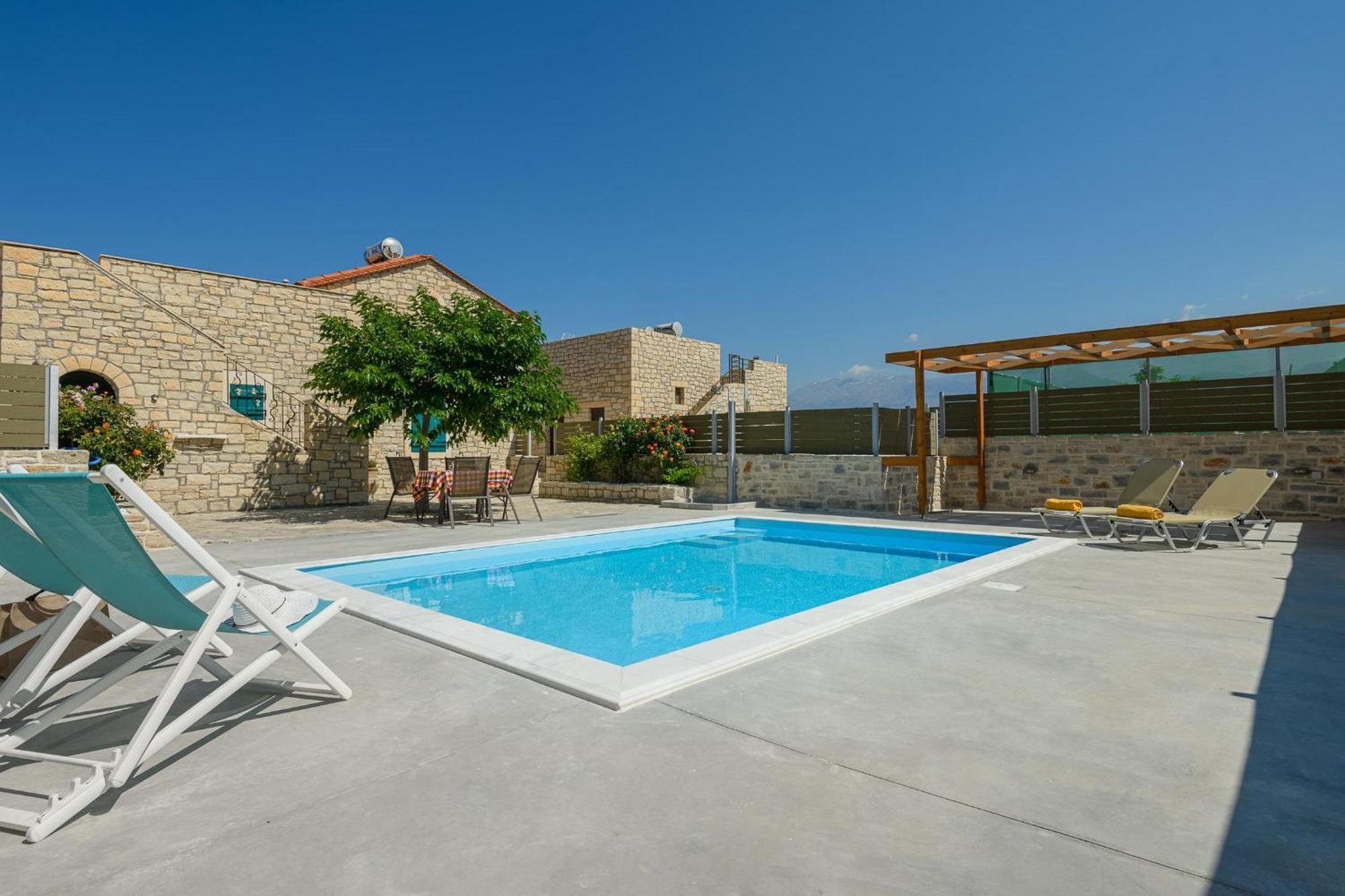 Orelia Cretan Deluxe Apartments Kamilari Luaran gambar