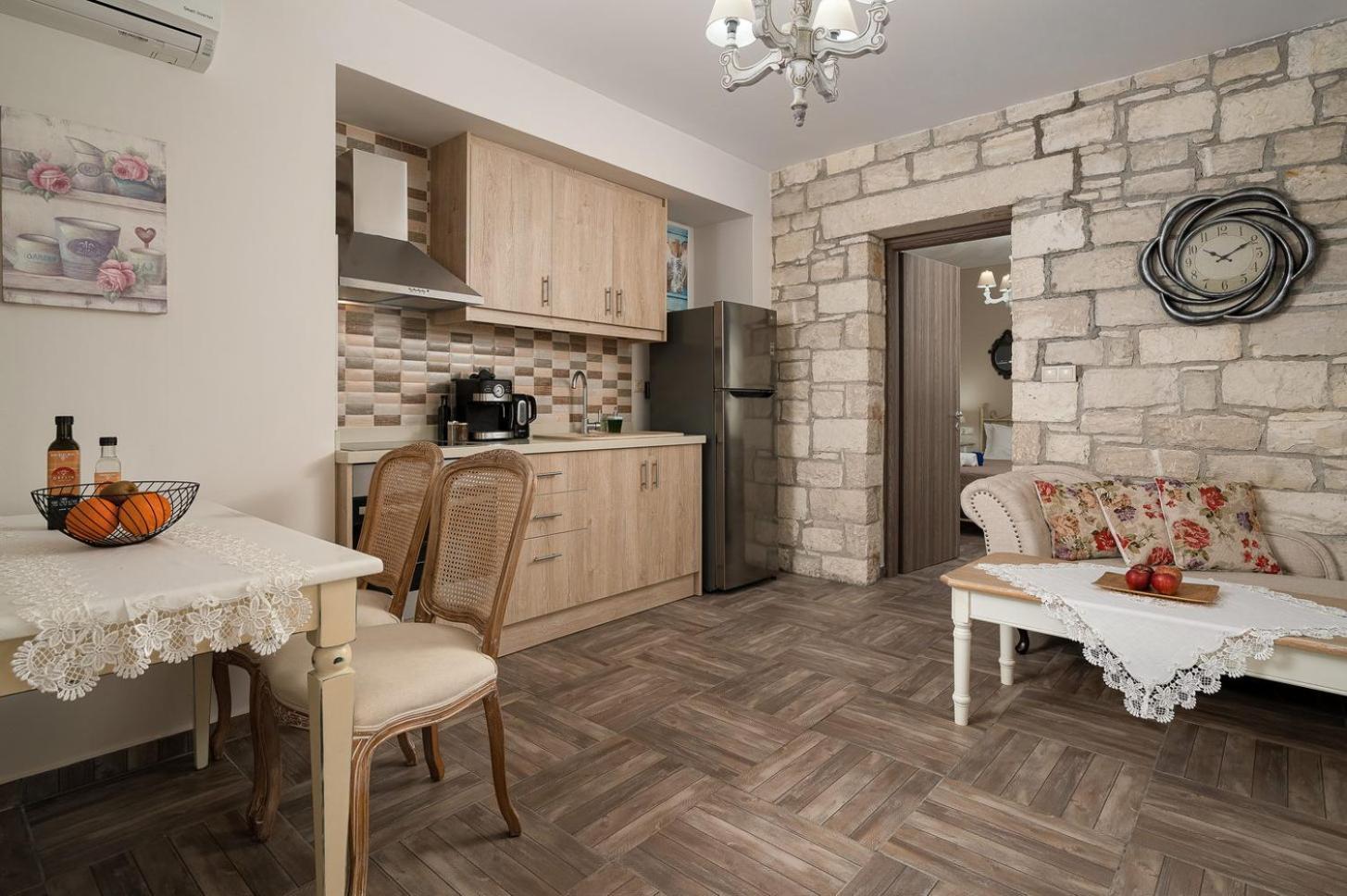 Orelia Cretan Deluxe Apartments Kamilari Luaran gambar