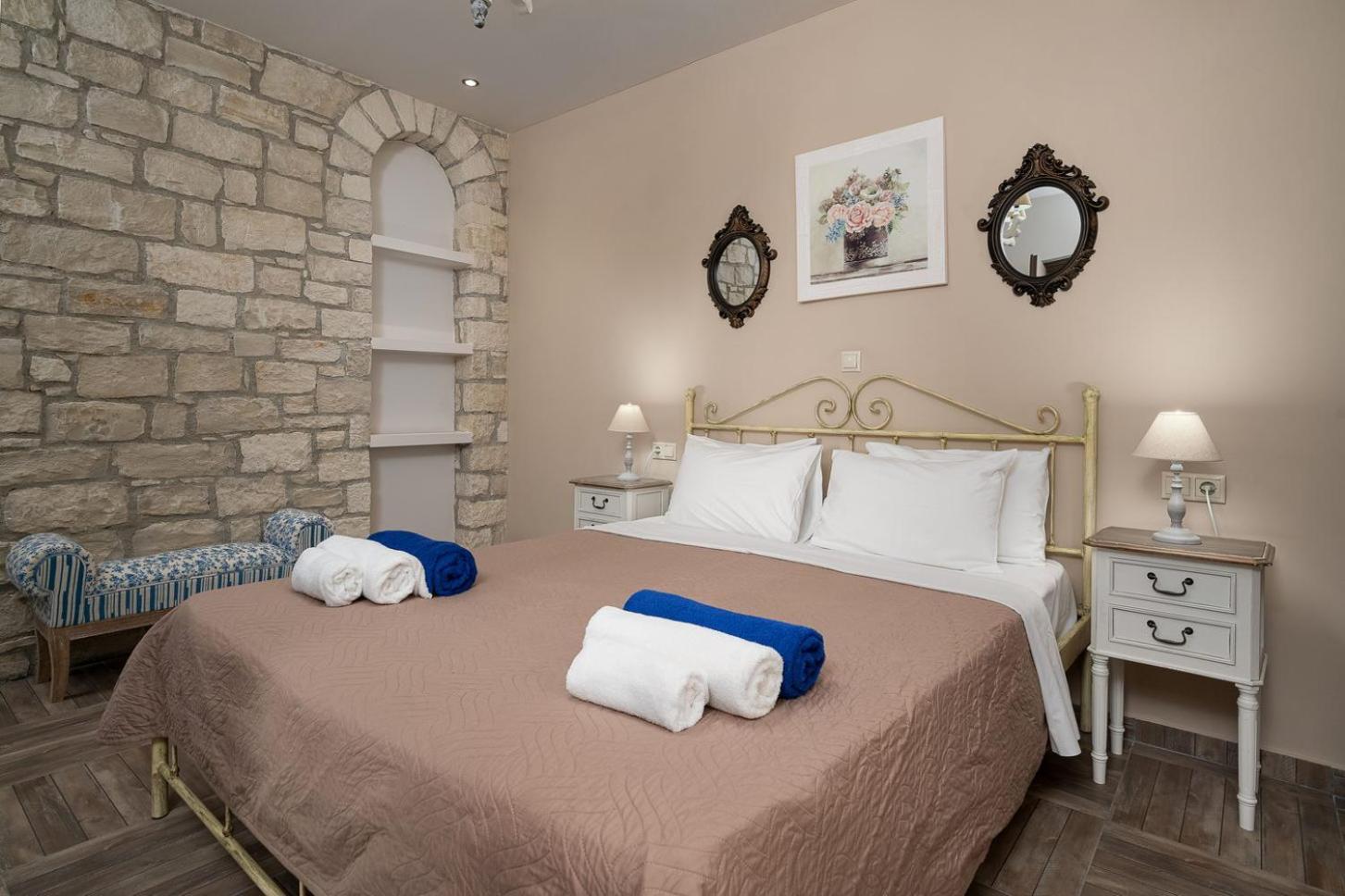 Orelia Cretan Deluxe Apartments Kamilari Luaran gambar
