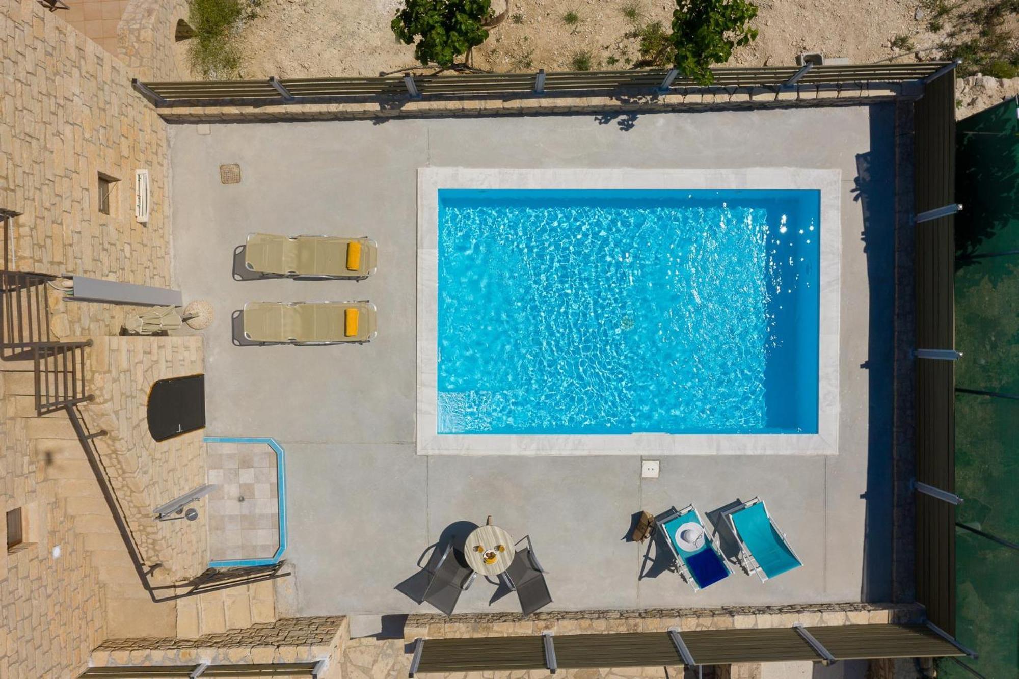 Orelia Cretan Deluxe Apartments Kamilari Luaran gambar