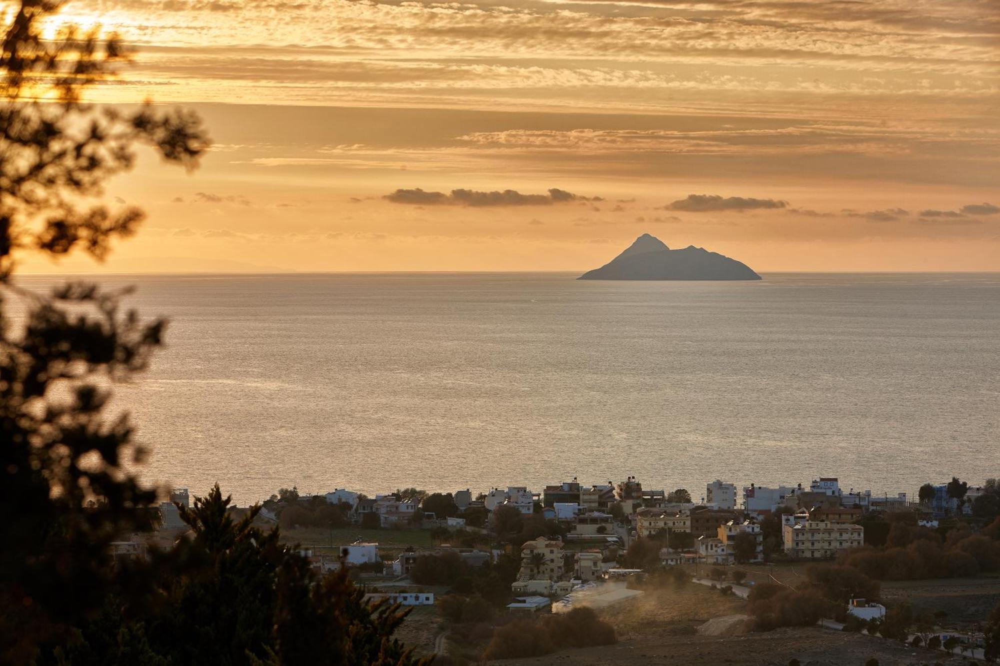 Orelia Cretan Deluxe Apartments Kamilari Luaran gambar