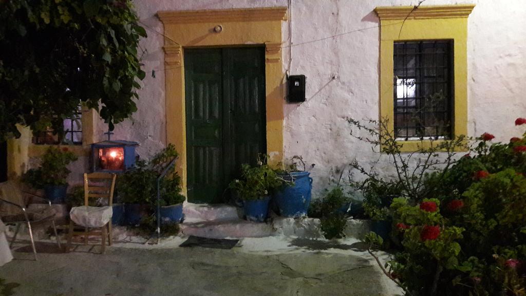 Orelia Cretan Deluxe Apartments Kamilari Luaran gambar